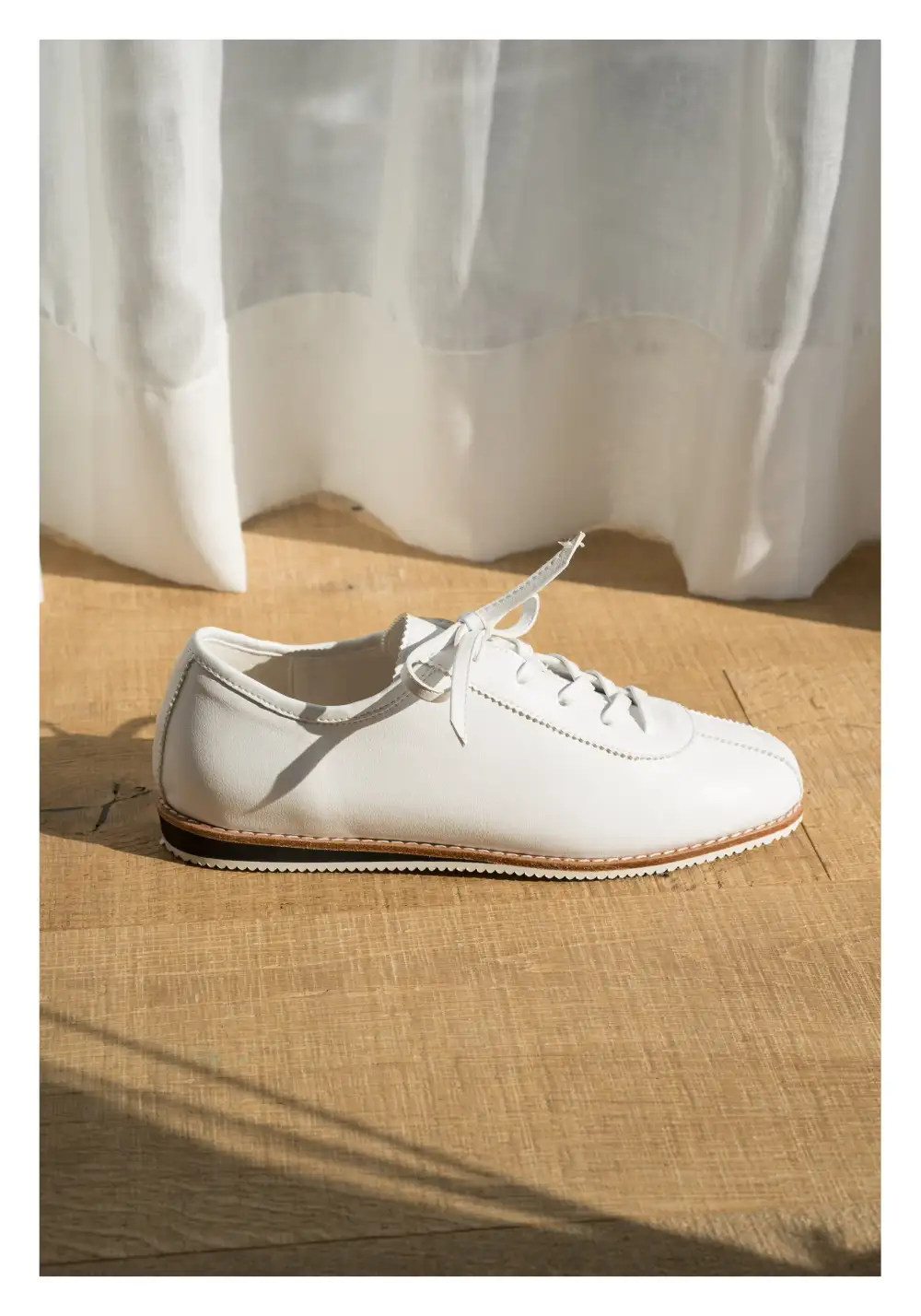 Faux Leather Modern Casual Sneakers