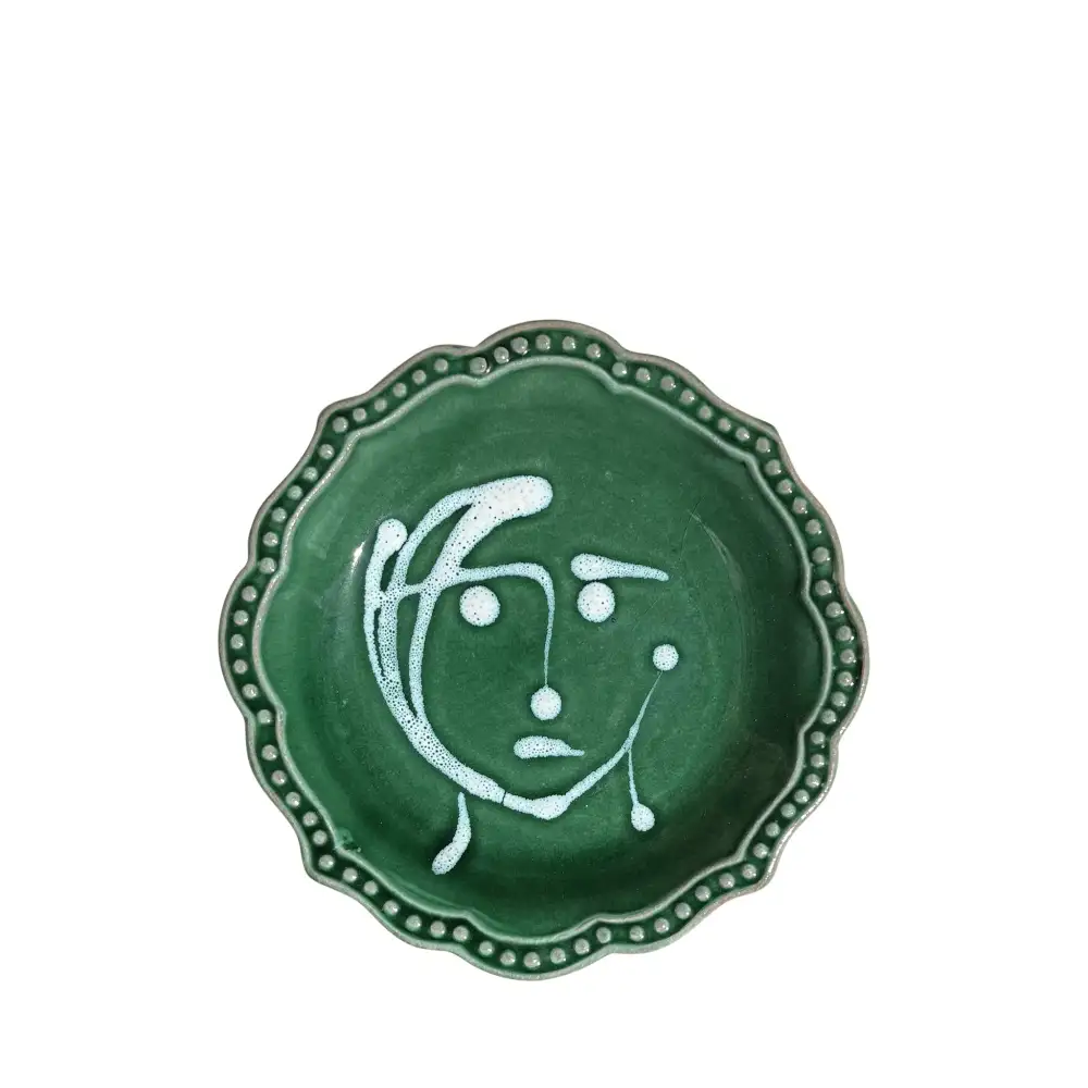 Scalloped Face-Motif Ceramic Dessert And Side Plate