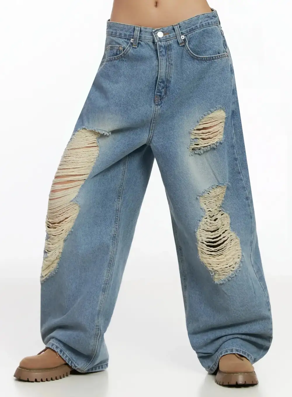 Wide-Fit Pocketed Distressed Wide Leg Jeans