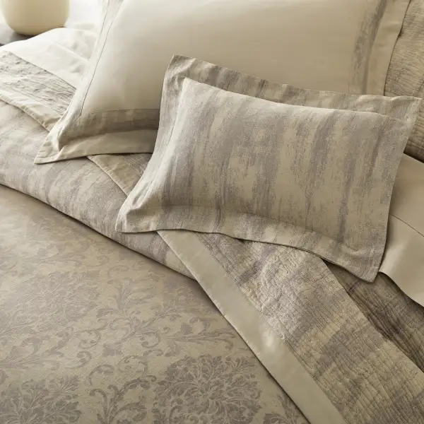 Essential Abstract Solid Quilt Bedding Set