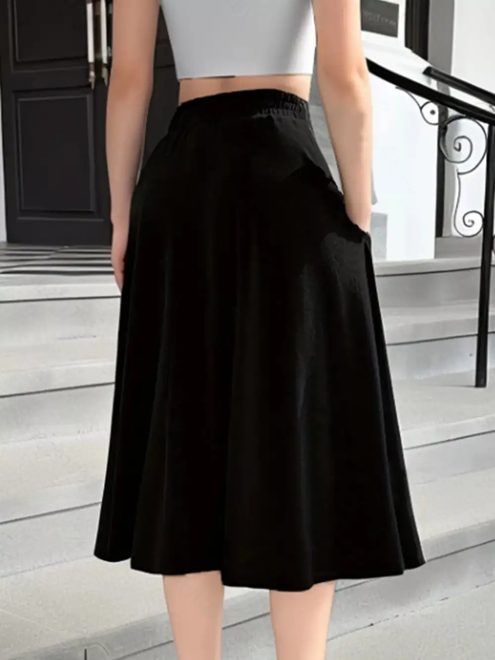 Elastic Waist A-line Skirt with Pockets