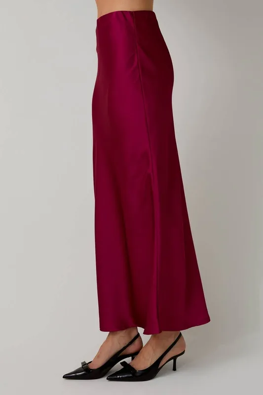 Everyday Fit Cranberry Satin Skirt