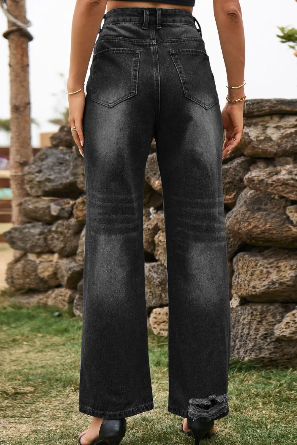 Distressed Buttoned Loose Fit Denim Jeans