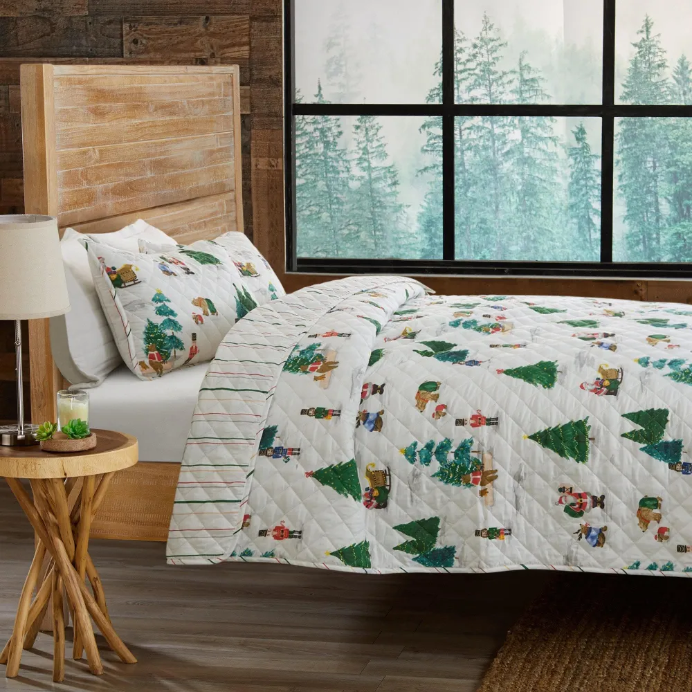 Collected Reversible Quilted Quilt Set