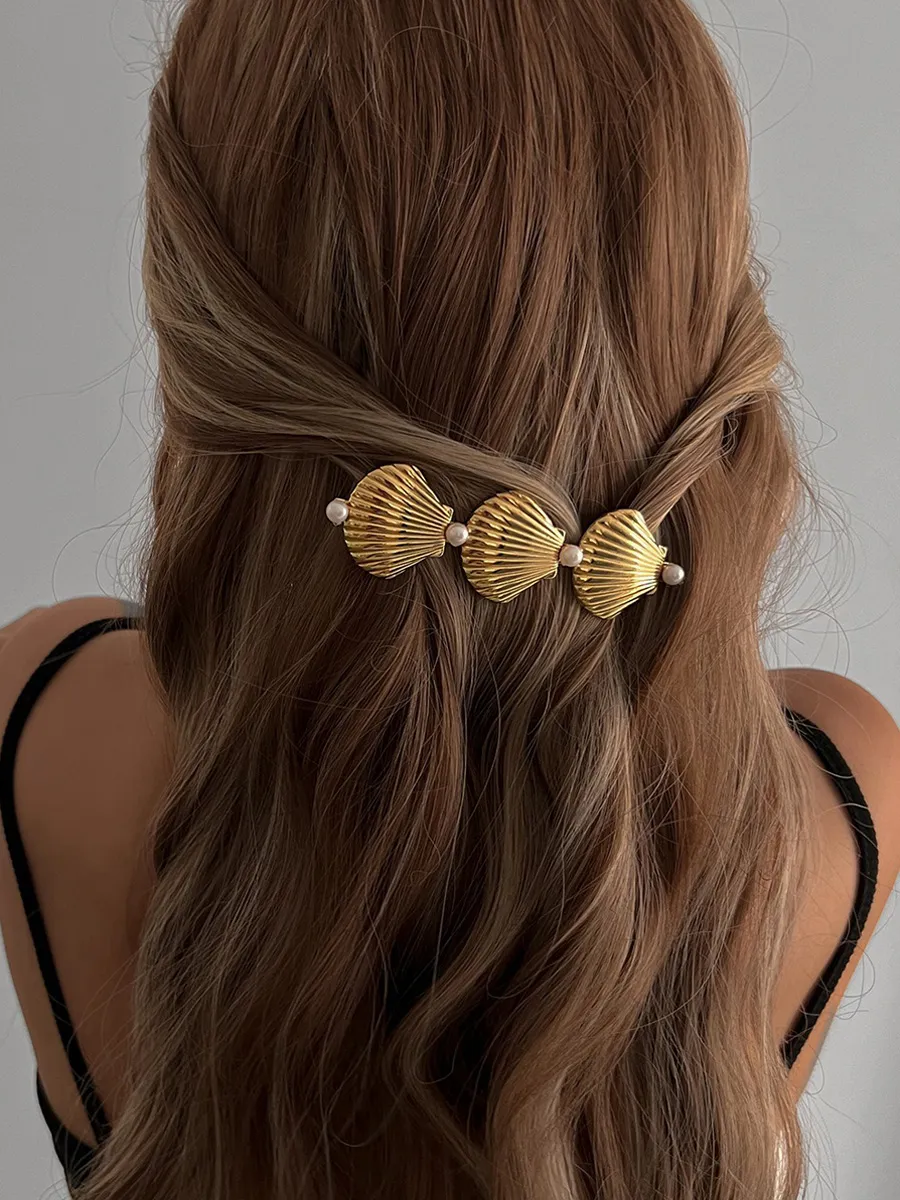 Heidi Shell Pearl Hair Clip