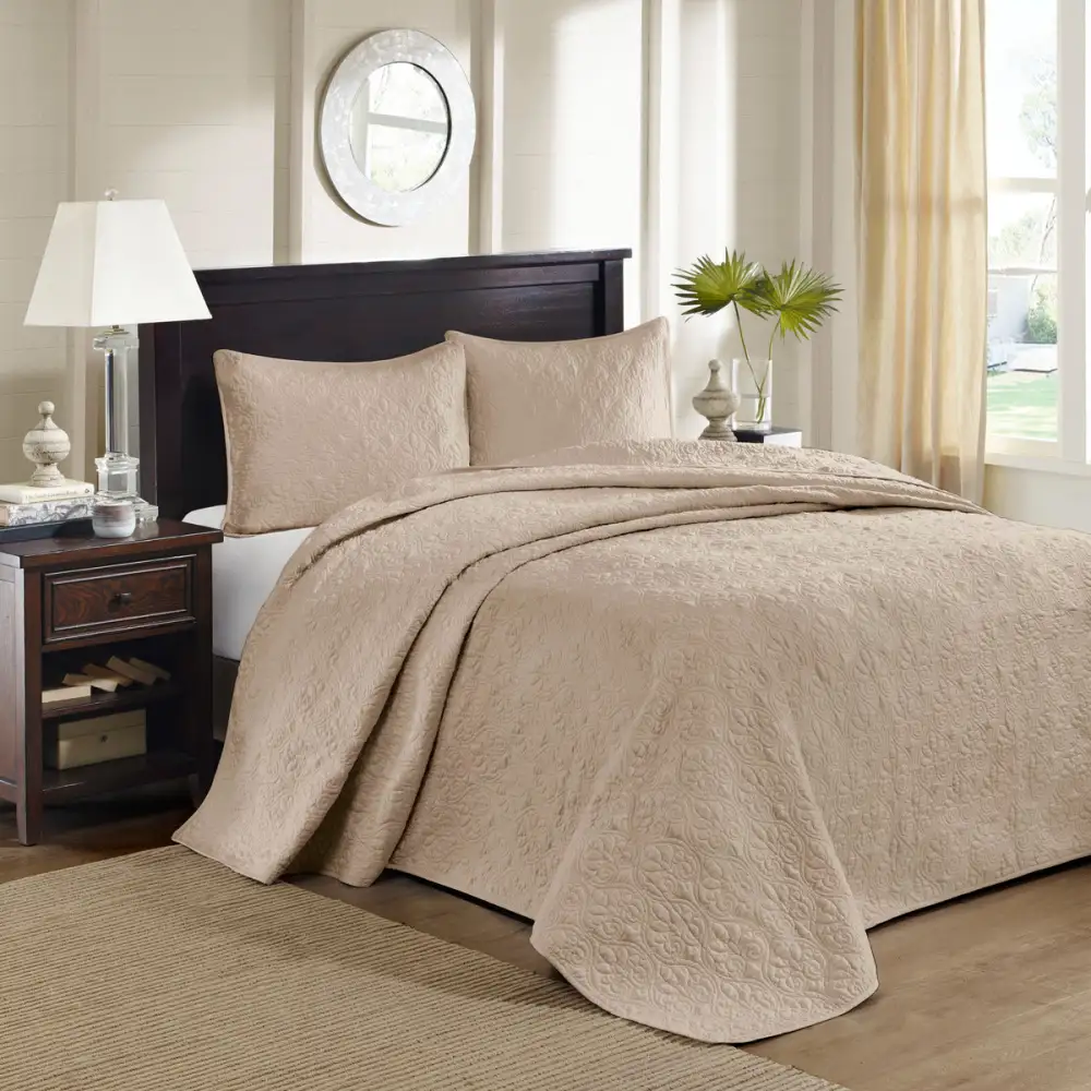 Fresh Reversible Quilt Bedding Set