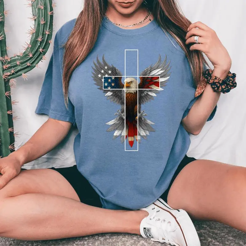 American Flag Eagle Cross Christian 4Th Of July Patriotic Women's Oversized Comfort T-Shirt