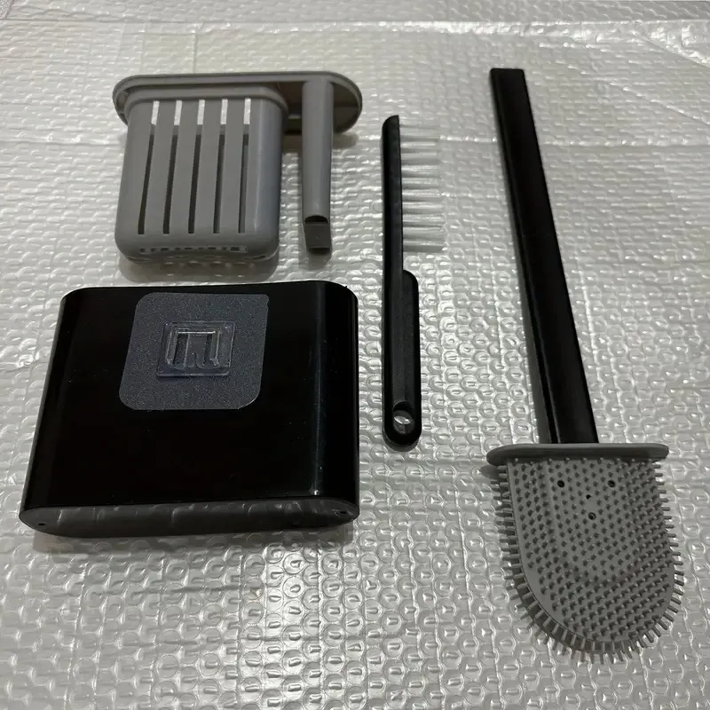 A Wall-Mounted Toilet Brush Hanging Storage Box