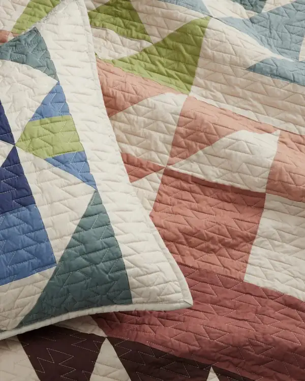 Graphic Quilted Cotton Quilt Set