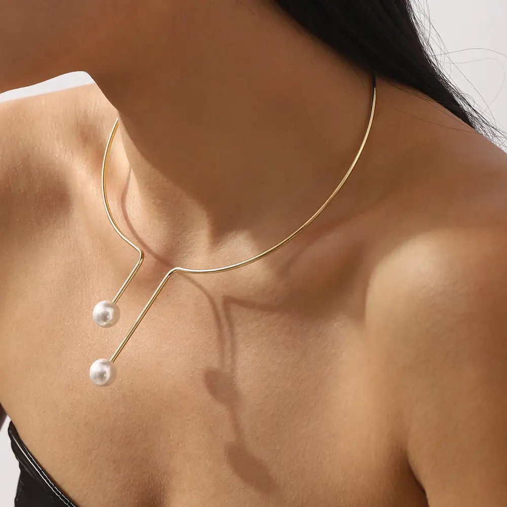 Sleek Pearl Jewelry Set