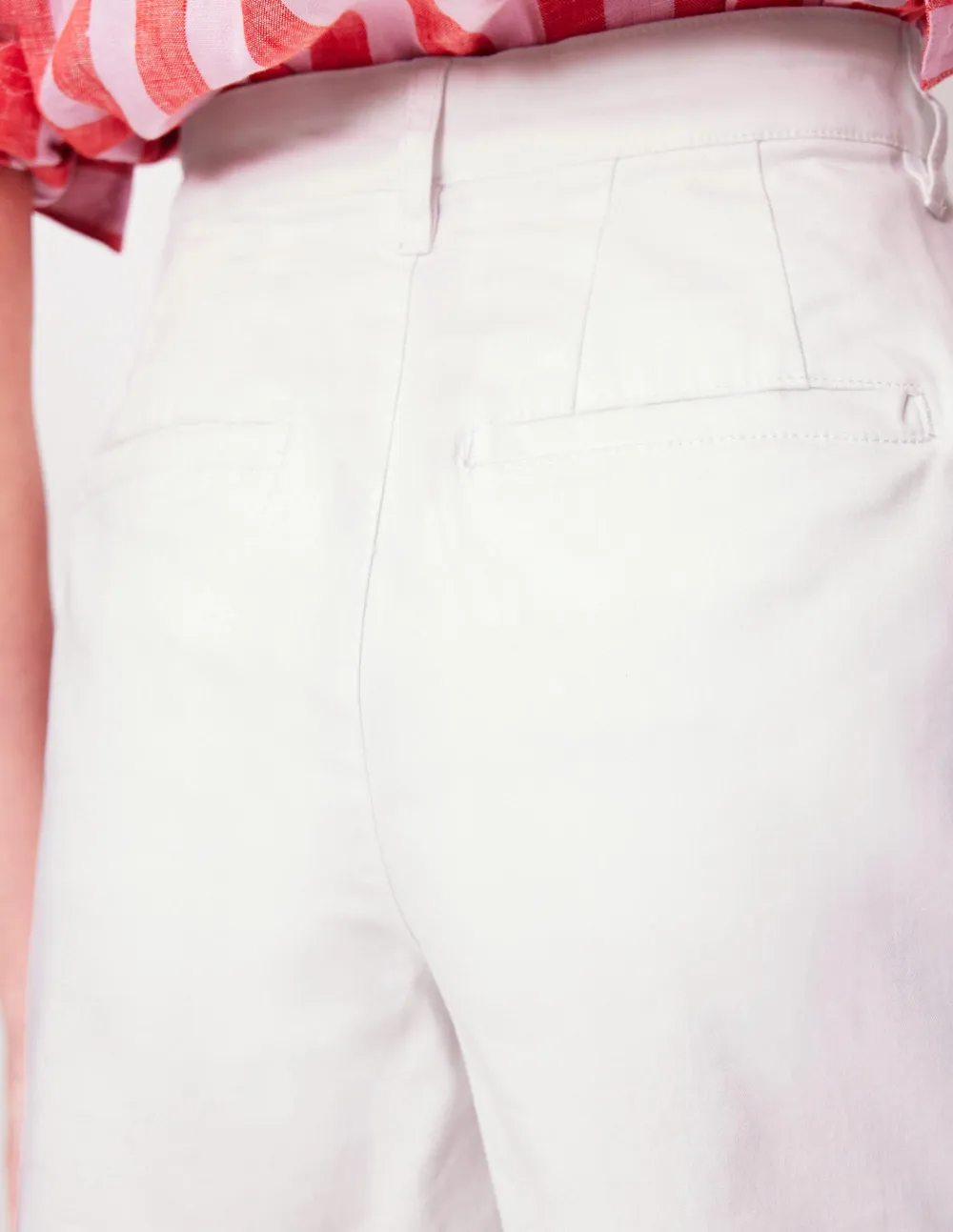 Chino Shorts -White