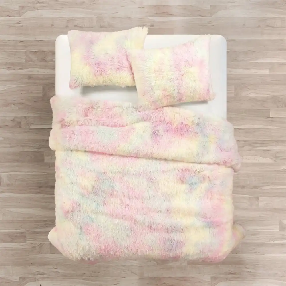 Relaxed Faux Fur Comforter Bedding Set