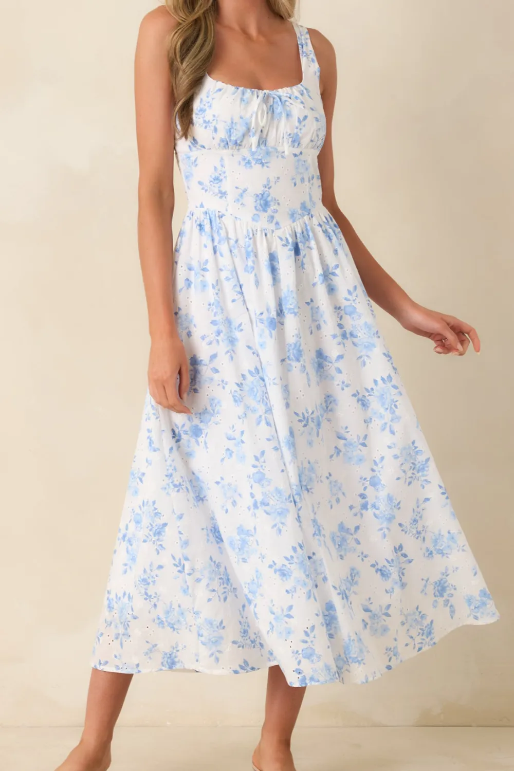 Minimal Silhouette Midi Dress