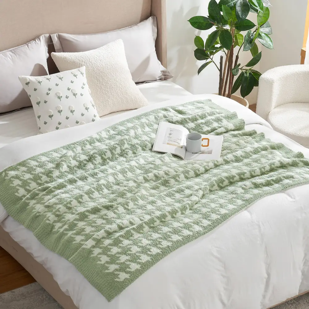 Cozy Houndstooth Blanket