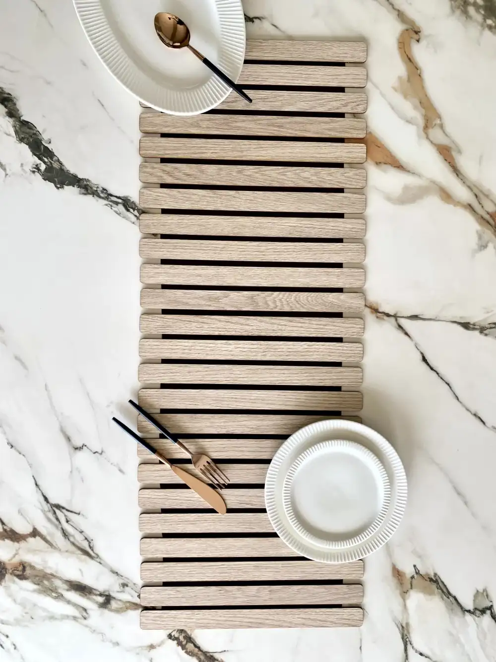 Elm Foldable Table Runner Cream Feet