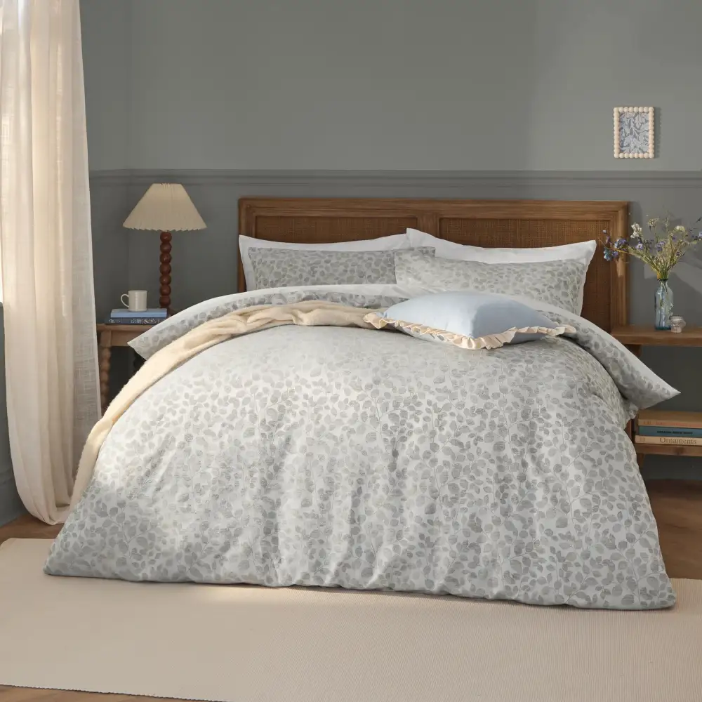Reversible Leaf Satin Duvet Cover Set