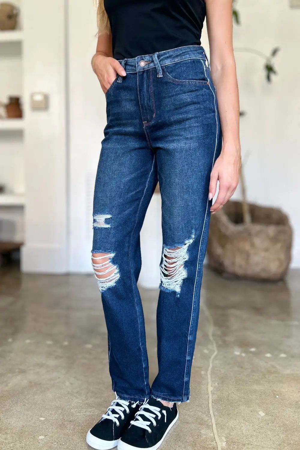 Comfort-Fit High Waist Jeans