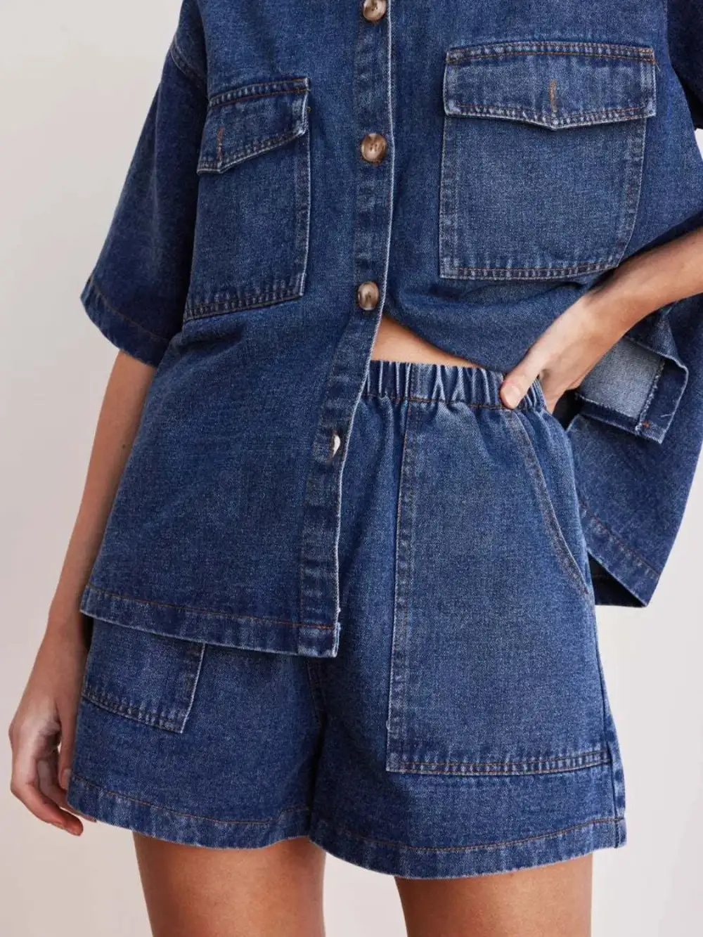 Boutique Simple Elastic Waist Shorts