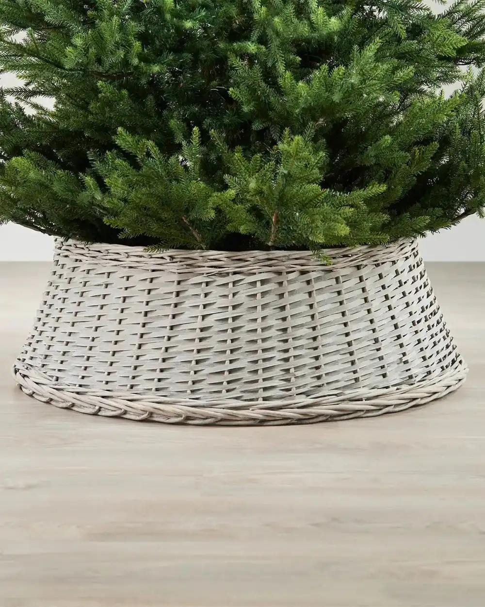 Hand-Woven Wicker Tree Collar