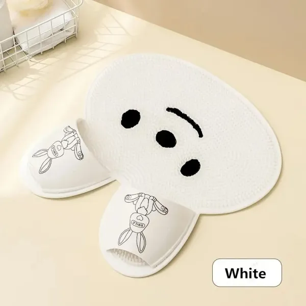 A Hands-Free Foot Cleaner Suitable For Showers