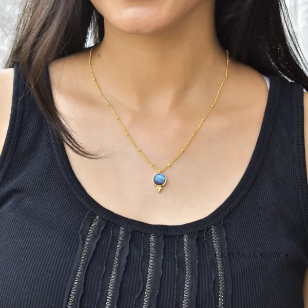Sleek Boho Labradorite Necklace