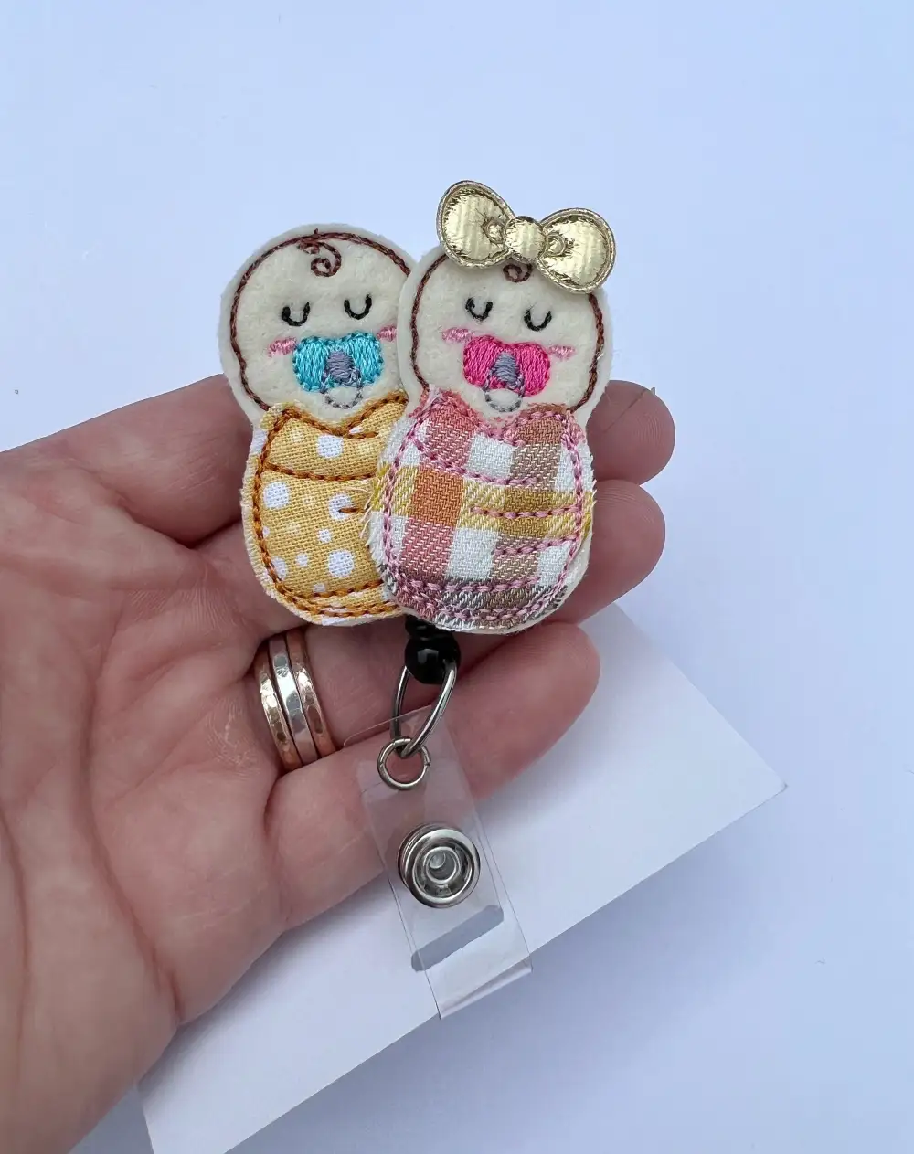 Bright Carry Retractable Badge Reel