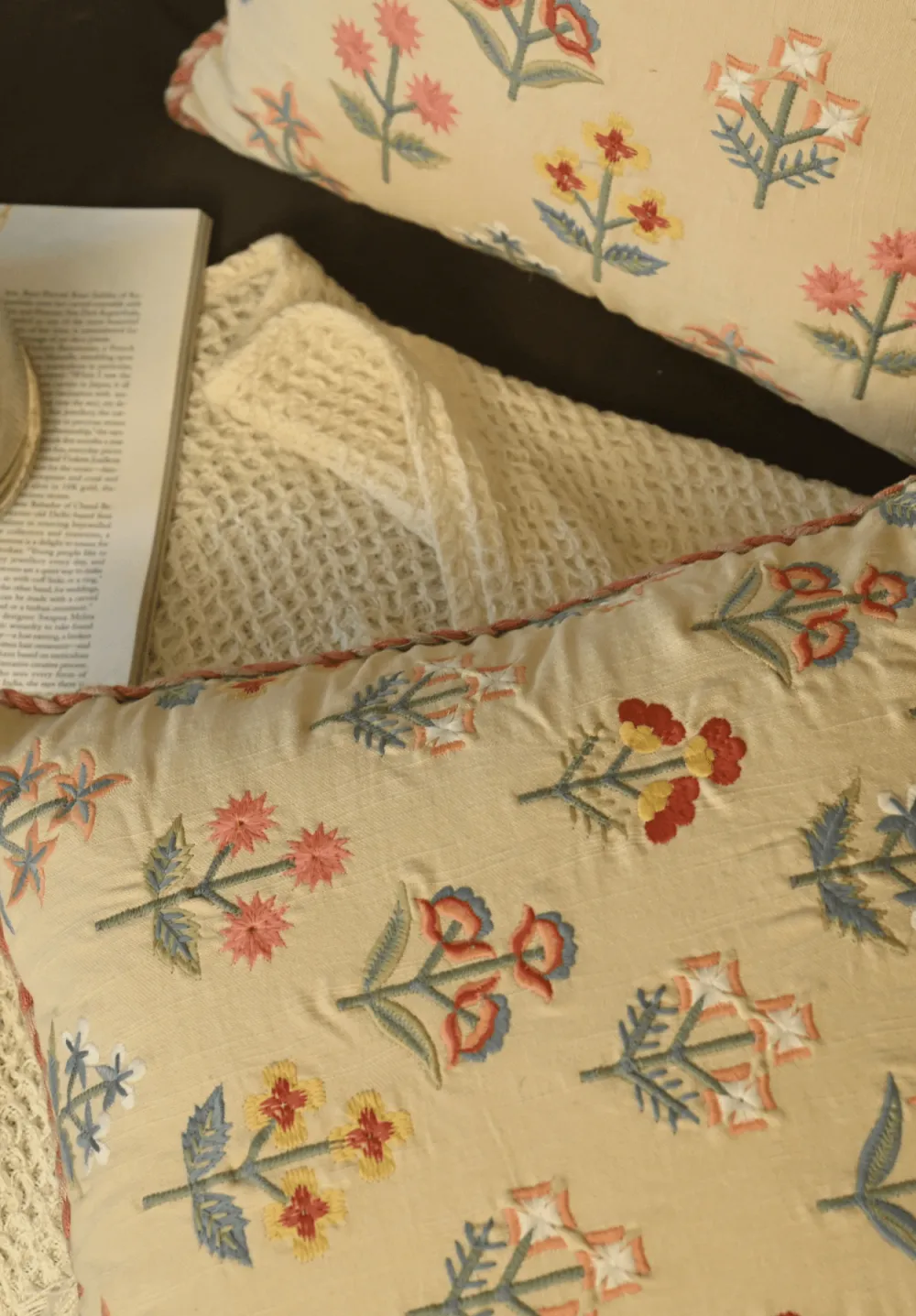 Refined Detail Cotton Decorative Cushion Cover