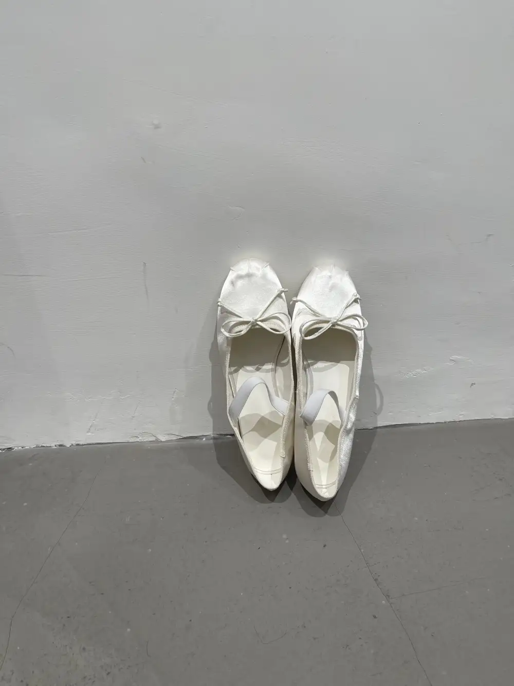 Chic Faux Leather Elastic Strap Ballet Flats