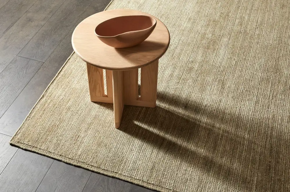 Wool Bordered Contemporary Defined Area Rug