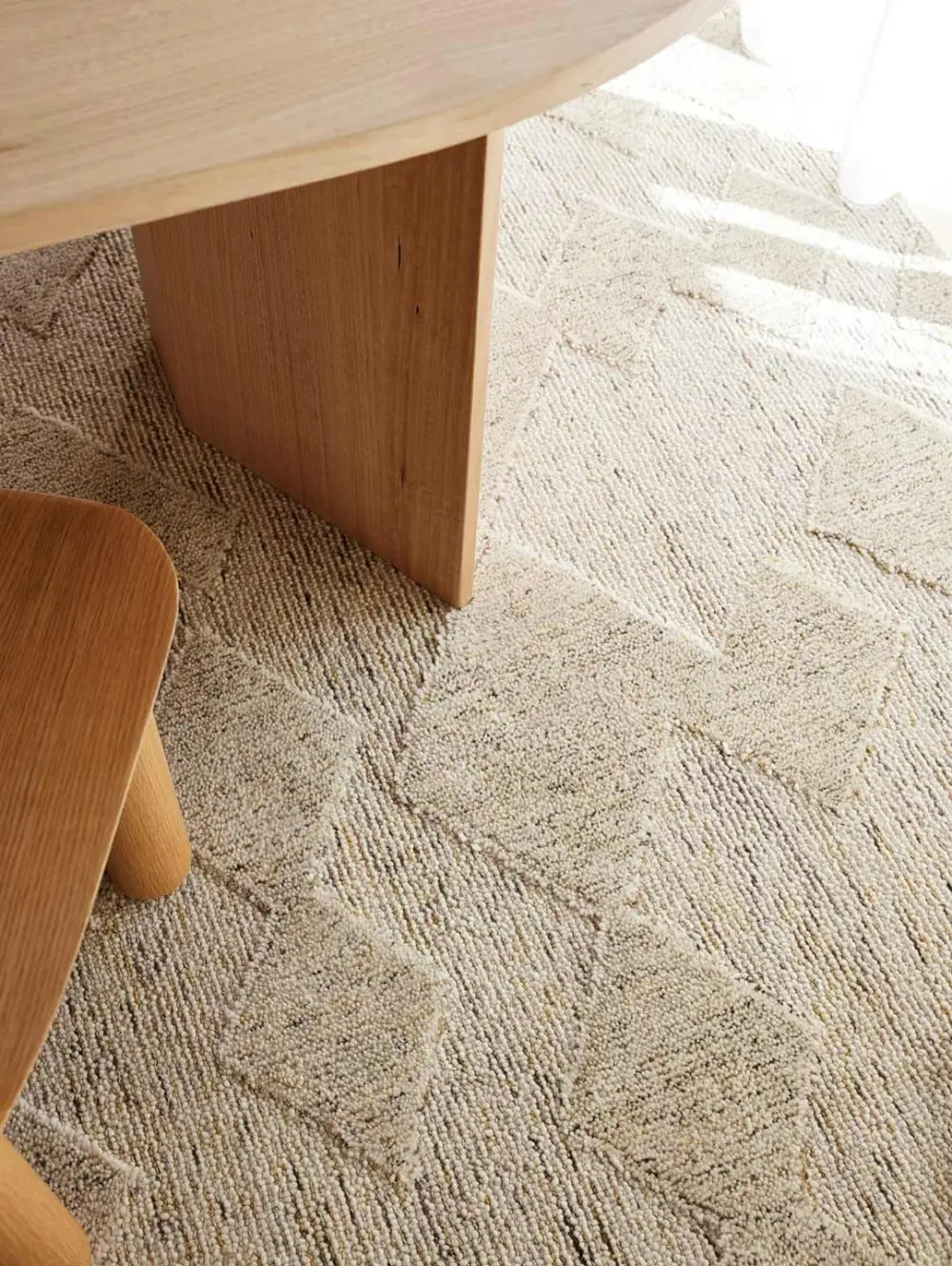 Wool Tufted Geometric Distinctive Area Rug