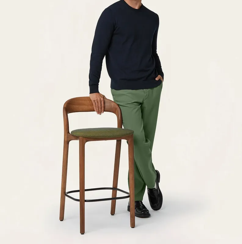 Soft Wool-Blend Crewneck Navy