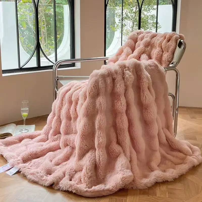 Throw Blanket In Faux Fur