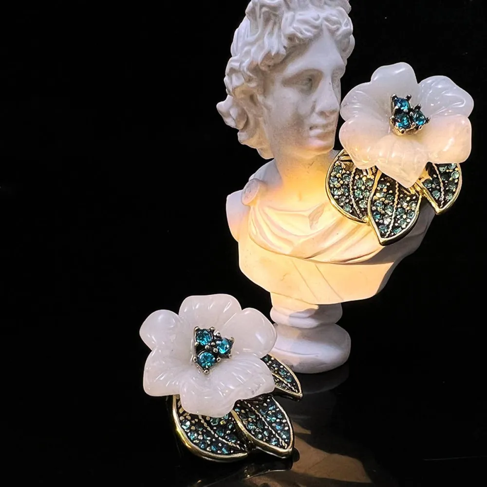 Textured Floral Vintage Earrings