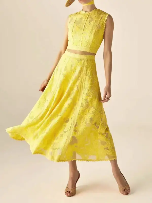 Modern Round Neck Sleeveless Detail Coordinated Set