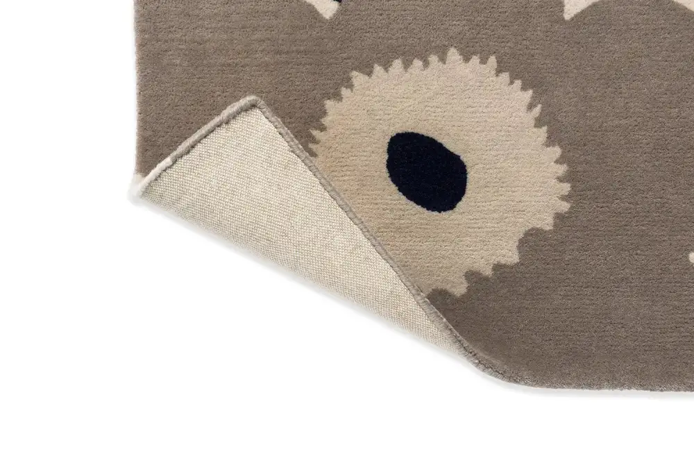 Wool Tufted Floral Relaxed Area Rug