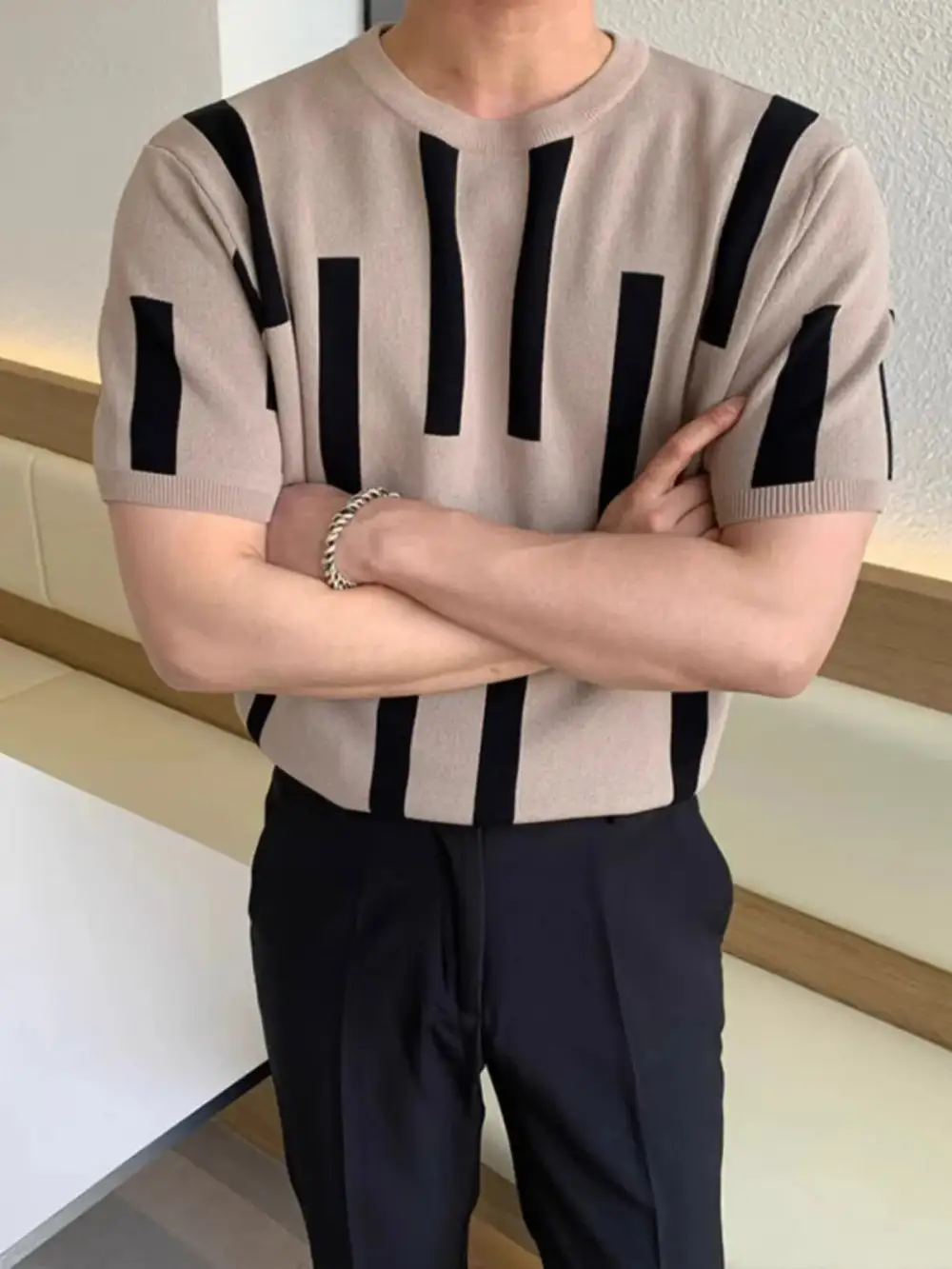 Easy Fit Contrast Detail Crew Neck Short Sleeve Tee