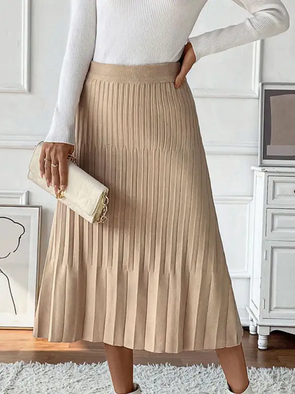 Graceful Pleated Knit Skirt