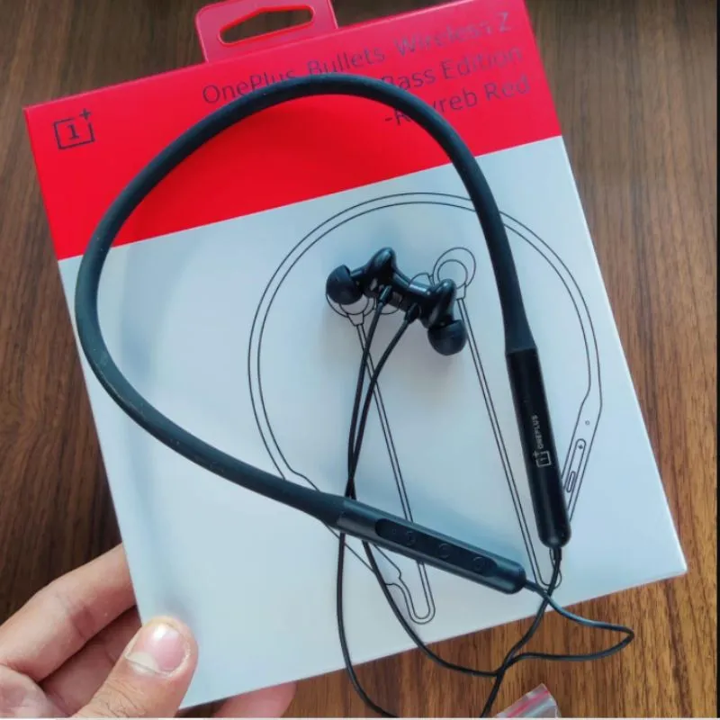 BLUETOOTH NECKBAND