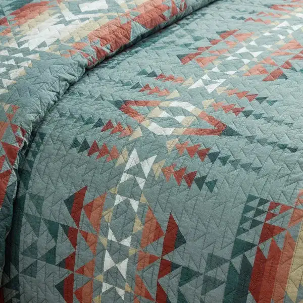 Decorative Quilted Geometric Quilt Set