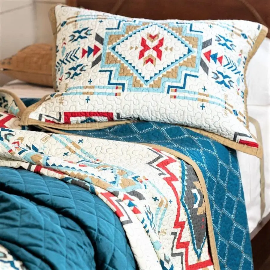 Classic Versatile Reversible Quilted Quilt Set
