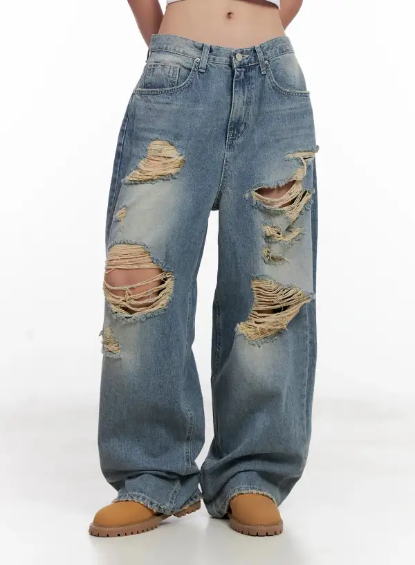 Distressed Wide Jeans
