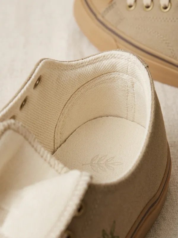 Refined Botanical Women's Low-Top Canvas Shoes