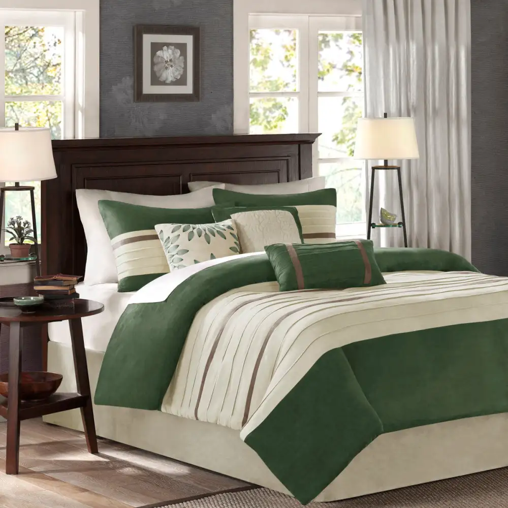Elegant Polyester Embroidered Comforter Bedding Set