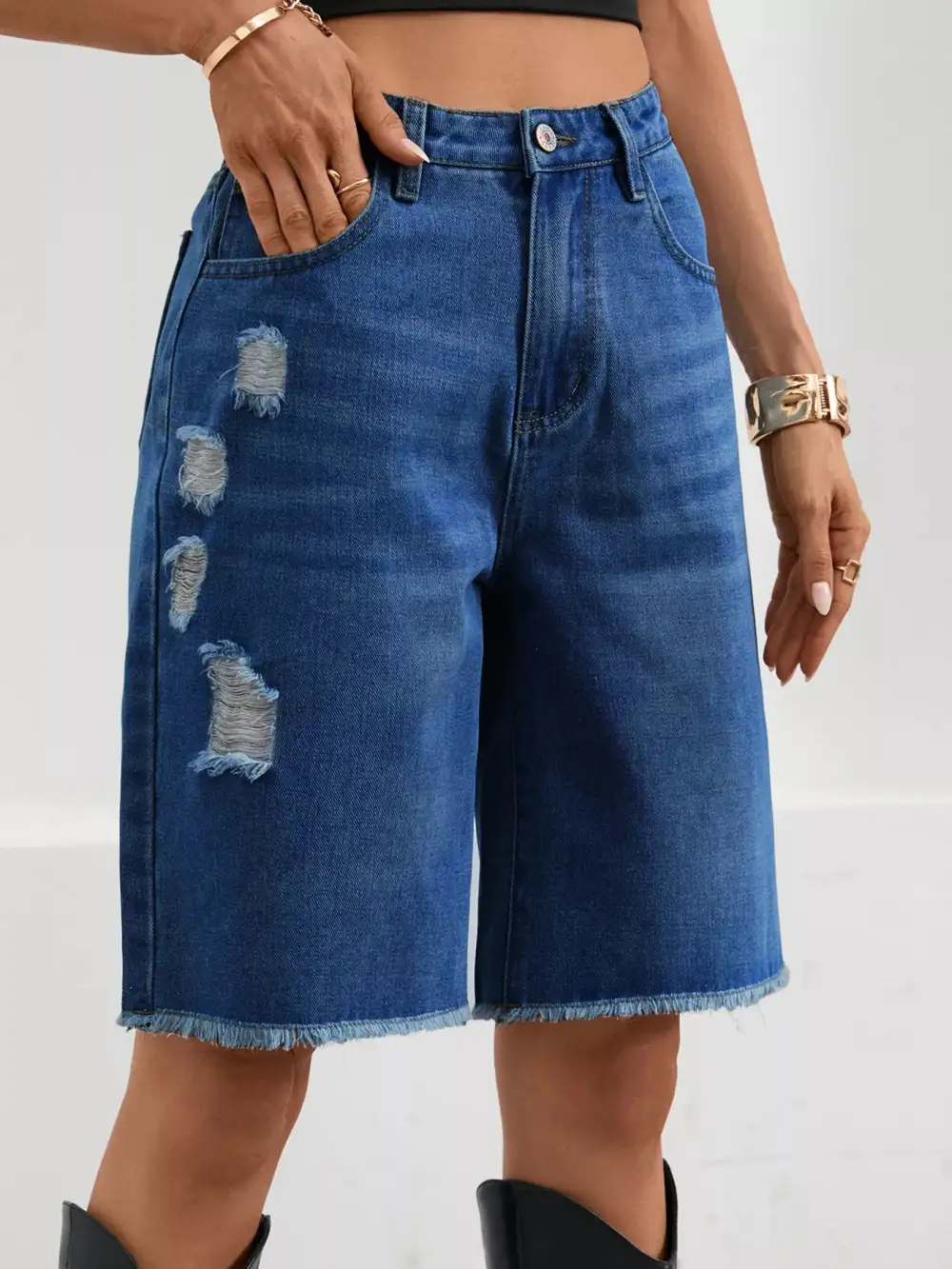 Clean Front Frayed Hem Shorts