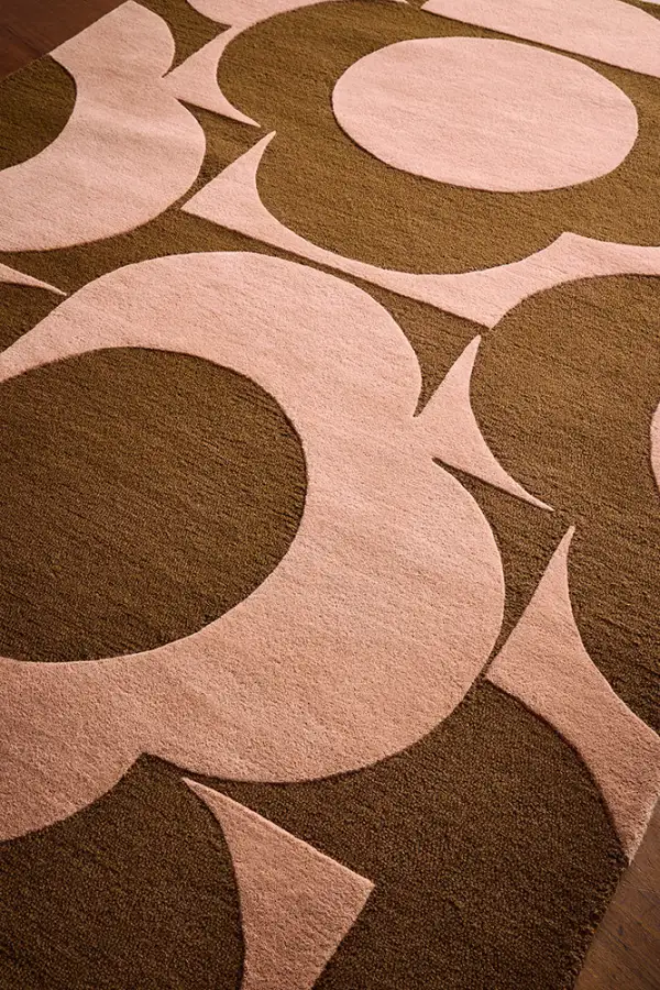 Wool Tufted Floral Polished Area Rug