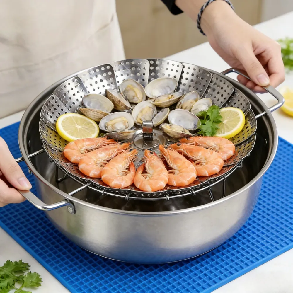 Expandable Food Steamer