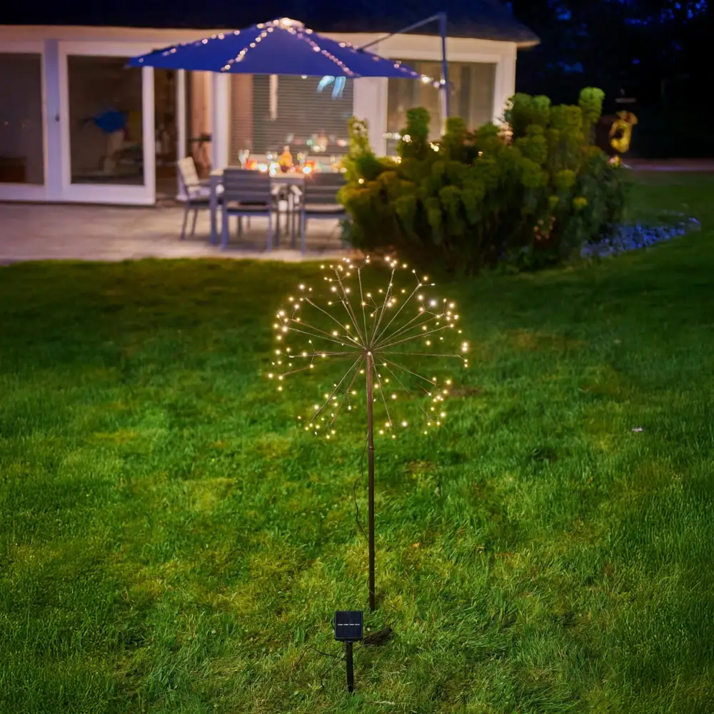 Everyday LED Solar Bloom Garden Light