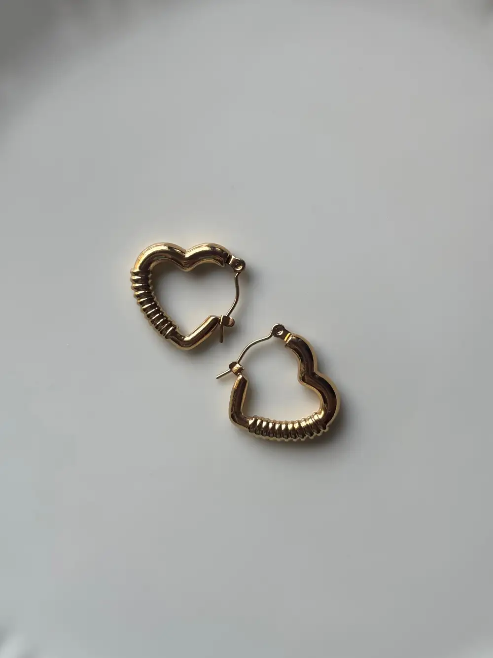 Romantic Motif Hoop Earrings
