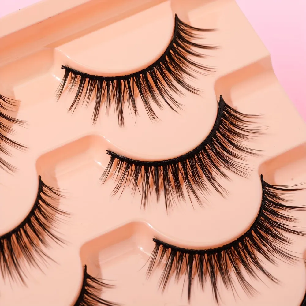 Sleek Long False Eyelashes
