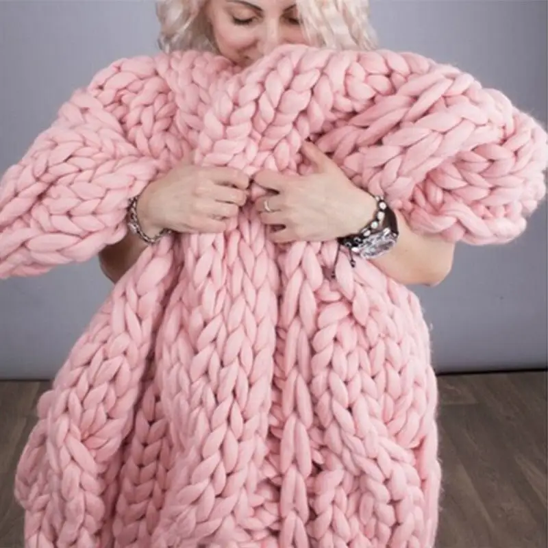 Chunky-Knit Knitted Wool Decorative Throw Blanket
